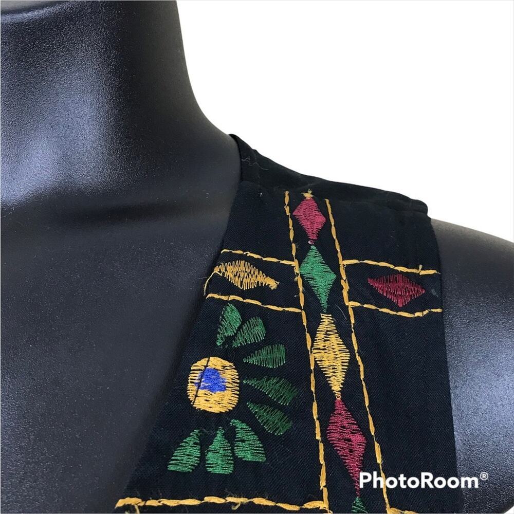 PASSPORTS OF PIER 1 IMPORTS Vintage Floral Embroidered Vest Sz One Size - Picture 3 of 5